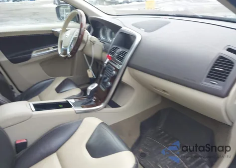 2013 Volvo Xc60 T6 z USA, uszkodzony, nr VIN YV4902DZ1D2431742